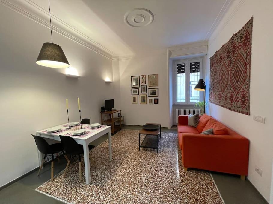 Cozy Apartment Near The Colosseum Roma Exterior foto